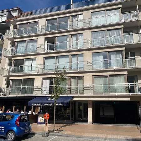 In Near The דירה *