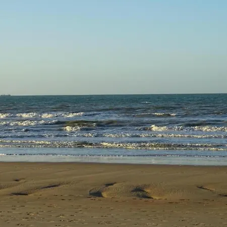 דירה In Near The