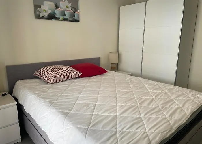 In Near The Apartman